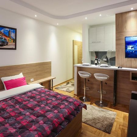 Apartment Promenada 30 Novi Sad Ngoại thất bức ảnh